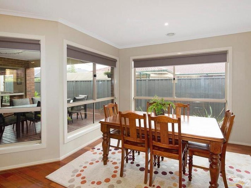 11 Moorgate Street, Point Cook VIC 3030