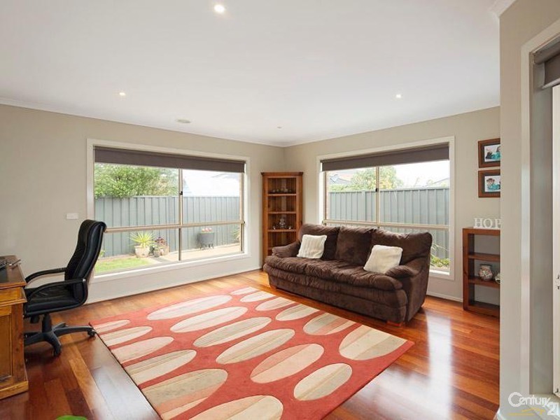 11 Moorgate Street, Point Cook VIC 3030