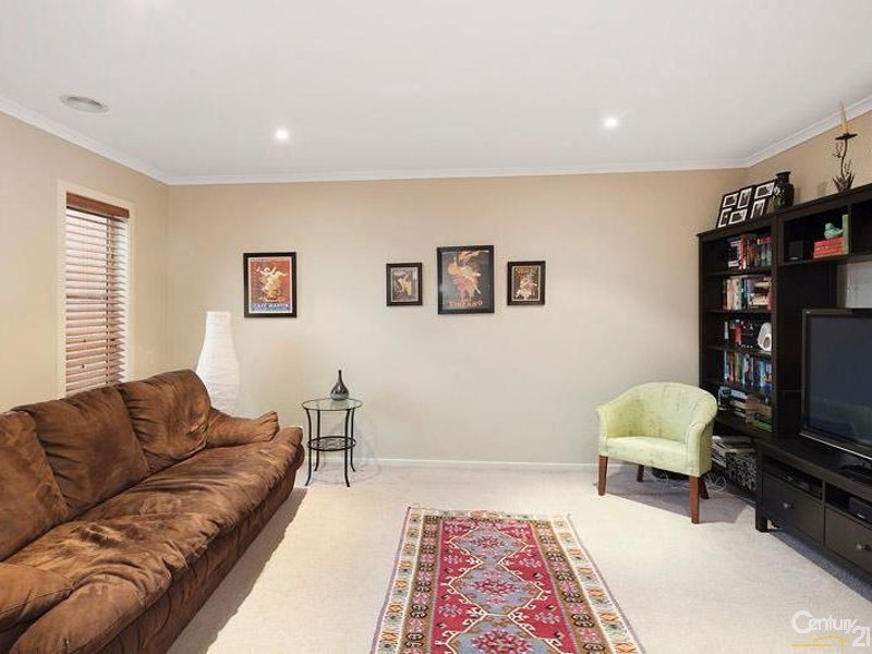 11 Moorgate Street, Point Cook VIC 3030