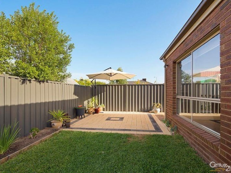 11 Moorgate Street, Point Cook VIC 3030