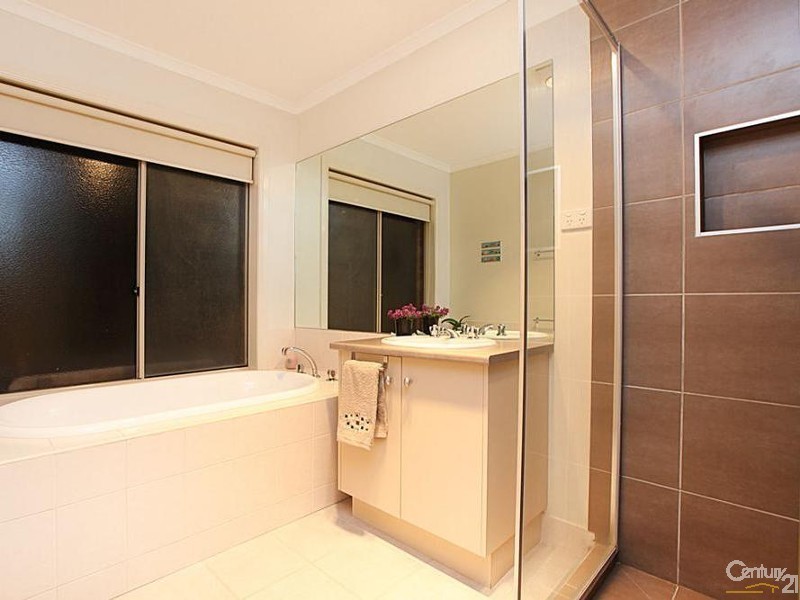 41  Times Square, Sanctuary Lakes VIC 3030