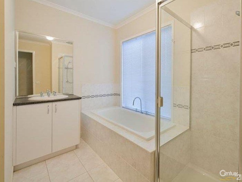 99 Jamieson Way, Point Cook VIC 3030
