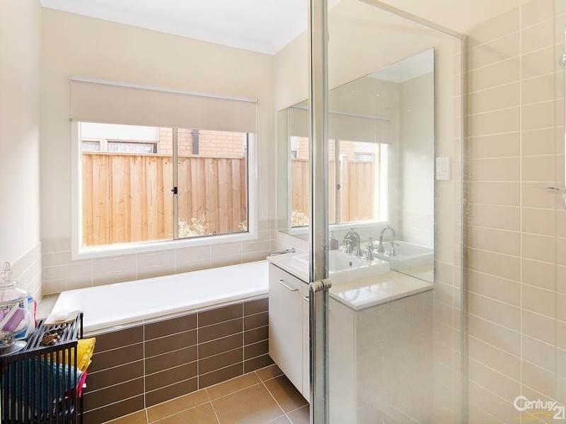 7 Tropic Circuit, Point Cook VIC 3030