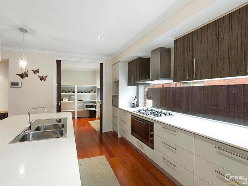 16 Umbrella Way, Point Cook VIC 3030