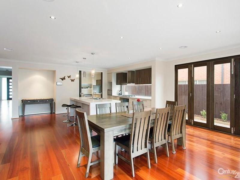 16 Umbrella Way, Point Cook VIC 3030