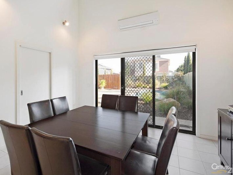 23 Hyde Park Terrace, Point Cook VIC 3030