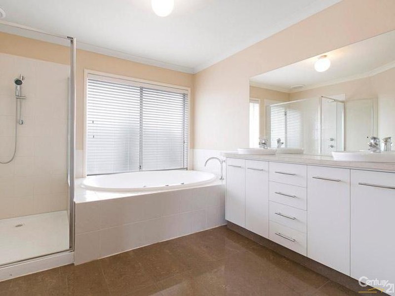 51 Times Square, Sanctuary Lakes VIC 3030