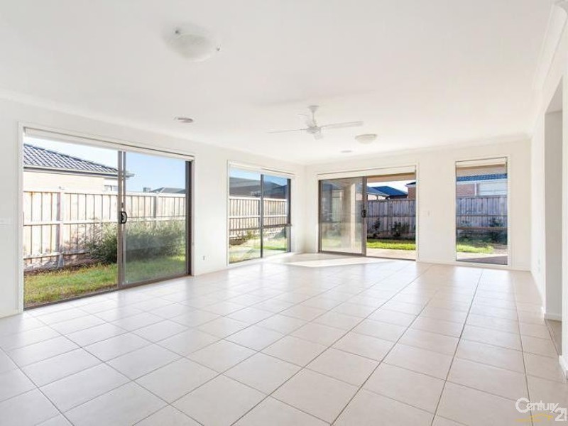 24 Barmera, Truganina VIC 3029