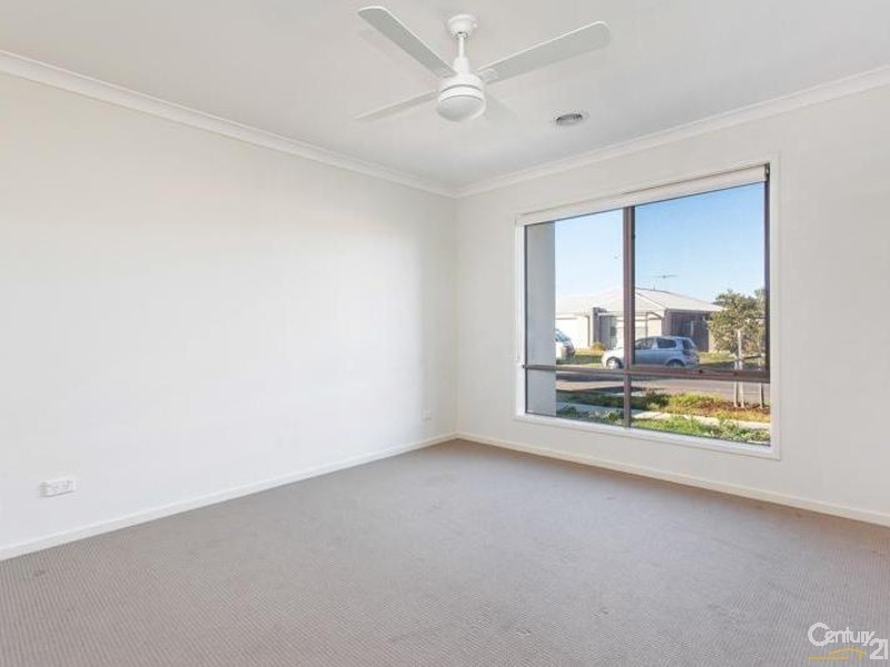 24 Barmera, Truganina VIC 3029