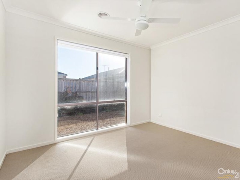 24 Barmera, Truganina VIC 3029