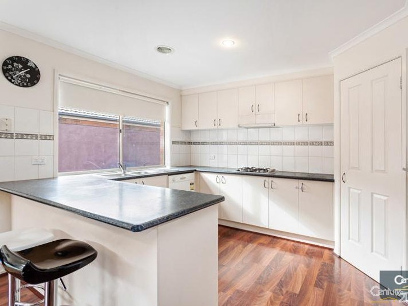 32 Astley Crescent, Point Cook VIC 3030