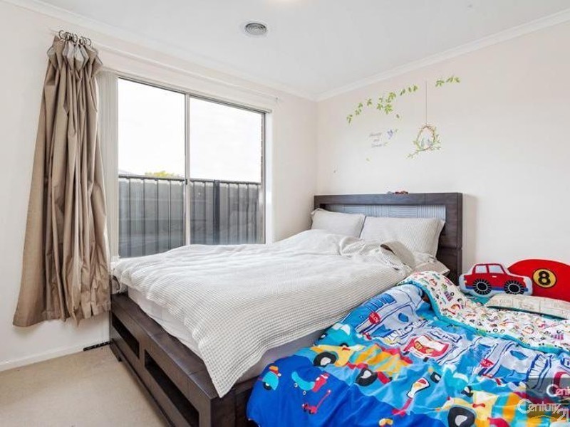 32 Astley Crescent, Point Cook VIC 3030