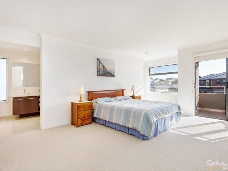 20 Maple Leaf Crescent, Point Cook VIC 3030