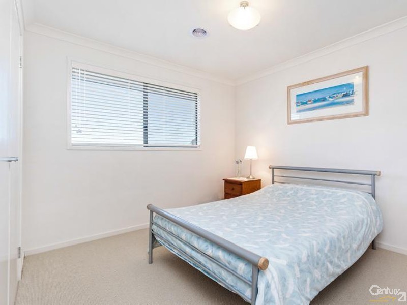 20 Maple Leaf Crescent, Point Cook VIC 3030