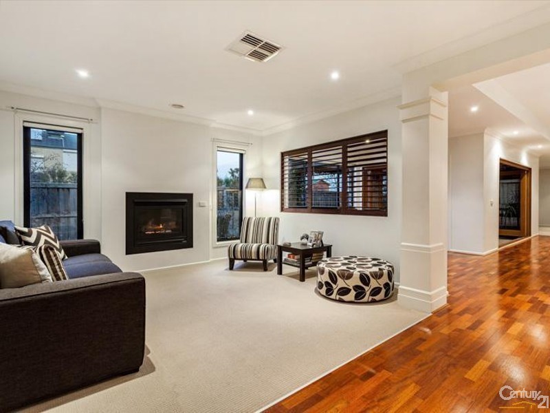 25 Elkhorn Way, Point Cook VIC 3030