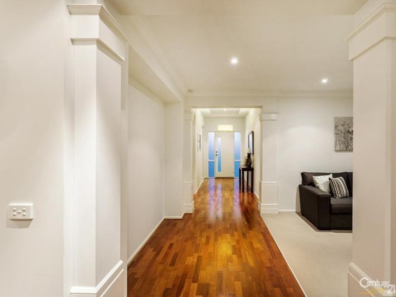 25 Elkhorn Way, Point Cook VIC 3030