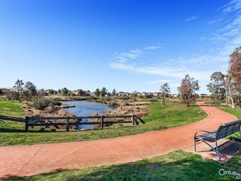 107 Lennon Boulevard, Point Cook VIC 3030