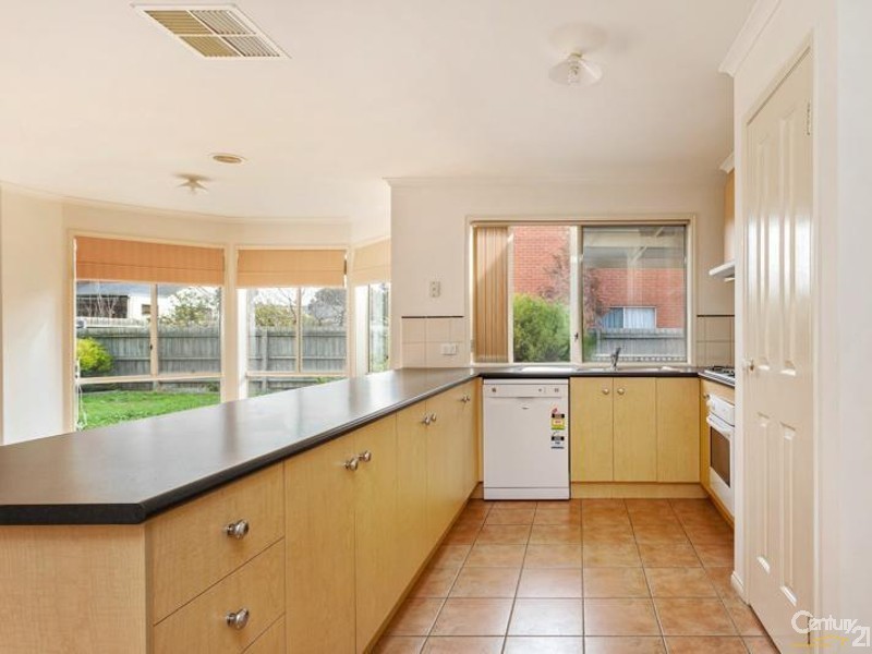 5 Kenross Close, Point Cook VIC 3030