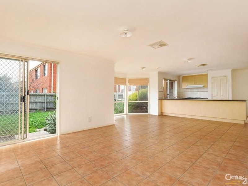 5 Kenross Close, Point Cook VIC 3030