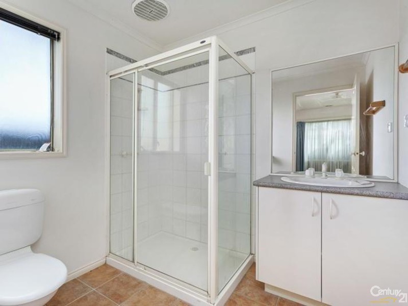 5 Kenross Close, Point Cook VIC 3030