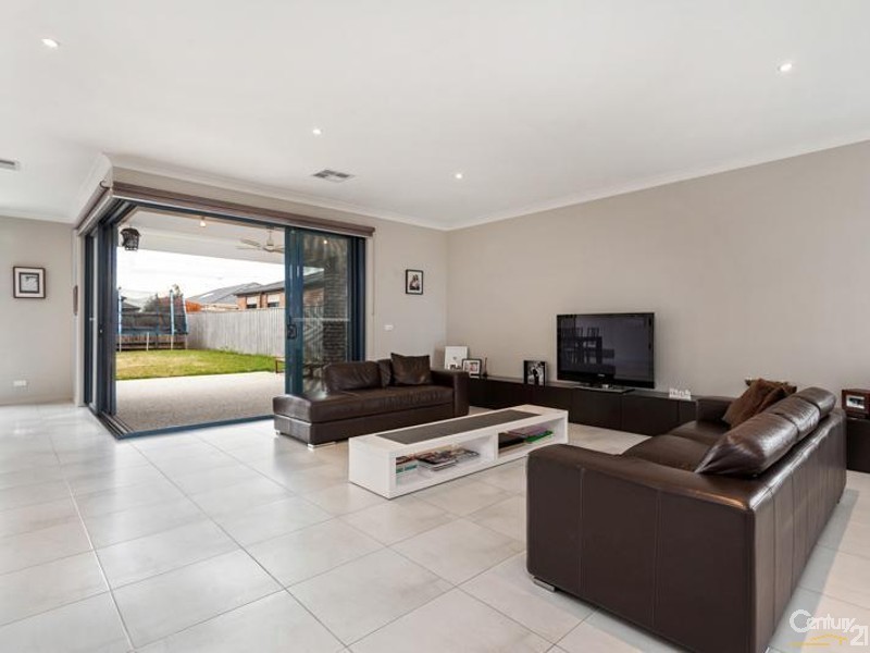 27  Copeton Avenue, Tarneit VIC 3029