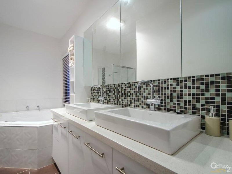 39 Times Square, Sanctuary Lakes VIC 3030