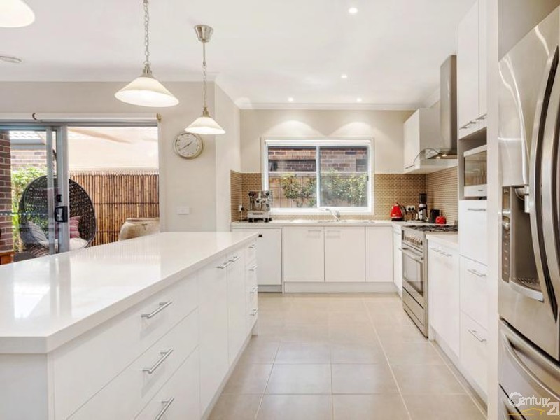 17 Malibu Boulevard, Point Cook VIC 3030
