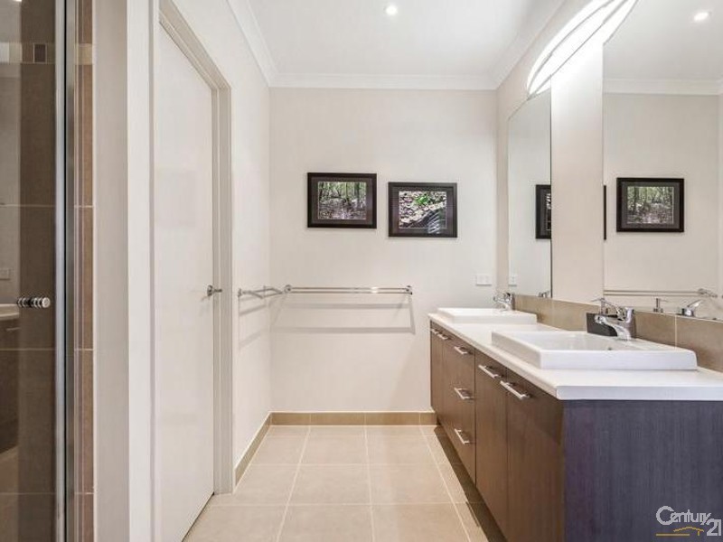 17 Malibu Boulevard, Point Cook VIC 3030