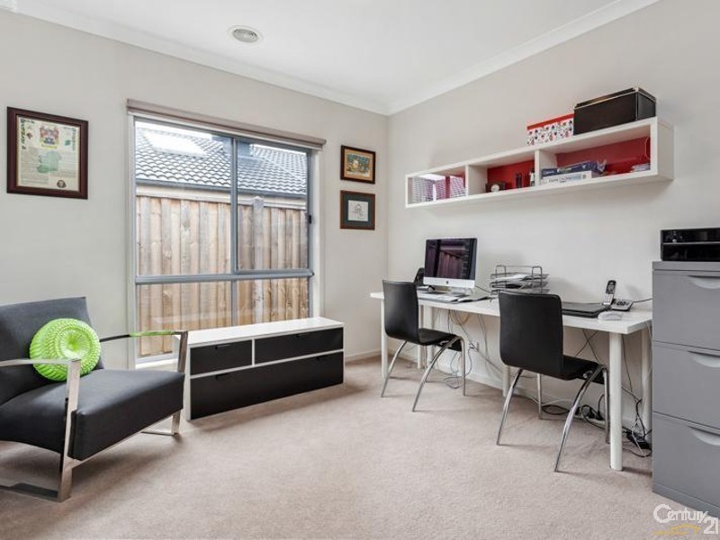 17 Malibu Boulevard, Point Cook VIC 3030