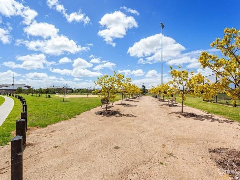 17 Malibu Boulevard, Point Cook VIC 3030