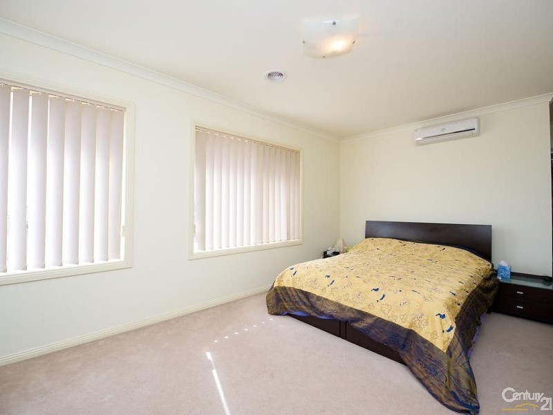 20 The Esplanade, Sanctuary Lakes VIC 3030