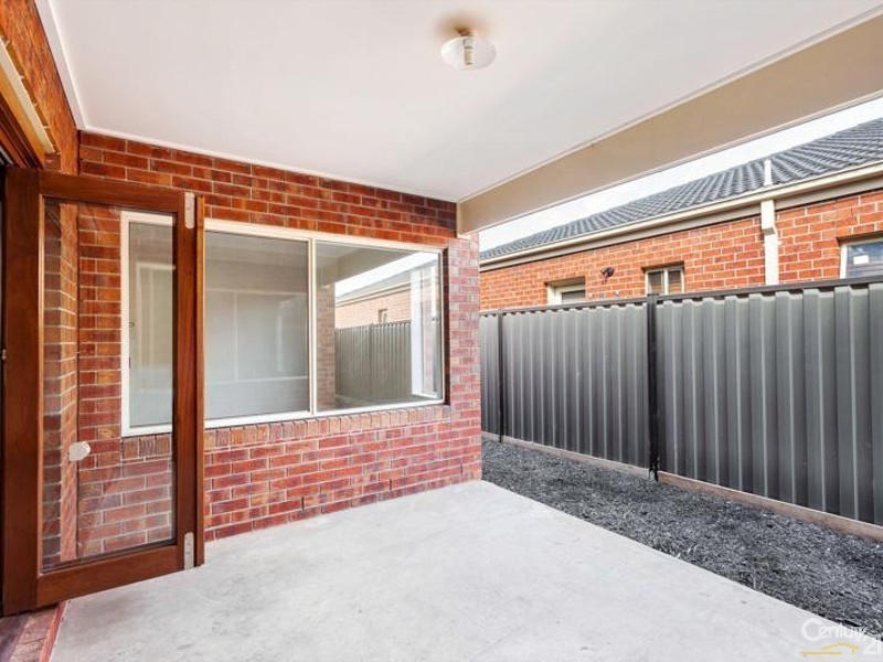 21 Atkinson Close, Point Cook VIC 3030