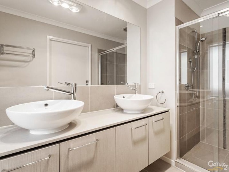 23 Malibu Boulevard, Point Cook VIC 3030