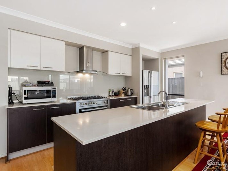 26 Dargy Amble, Point Cook VIC 3030