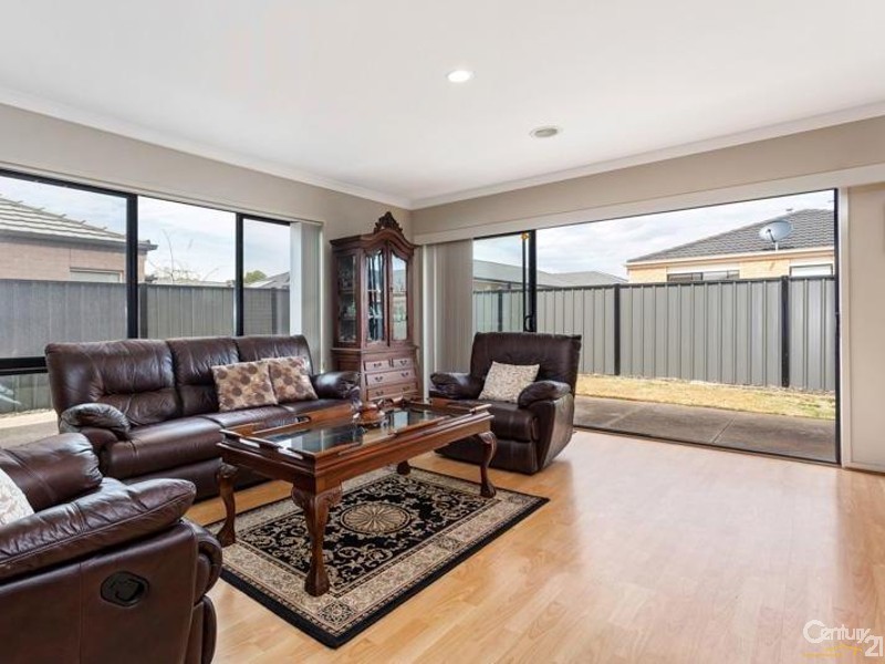 26 Dargy Amble, Point Cook VIC 3030