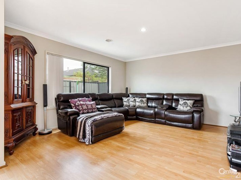 26 Dargy Amble, Point Cook VIC 3030