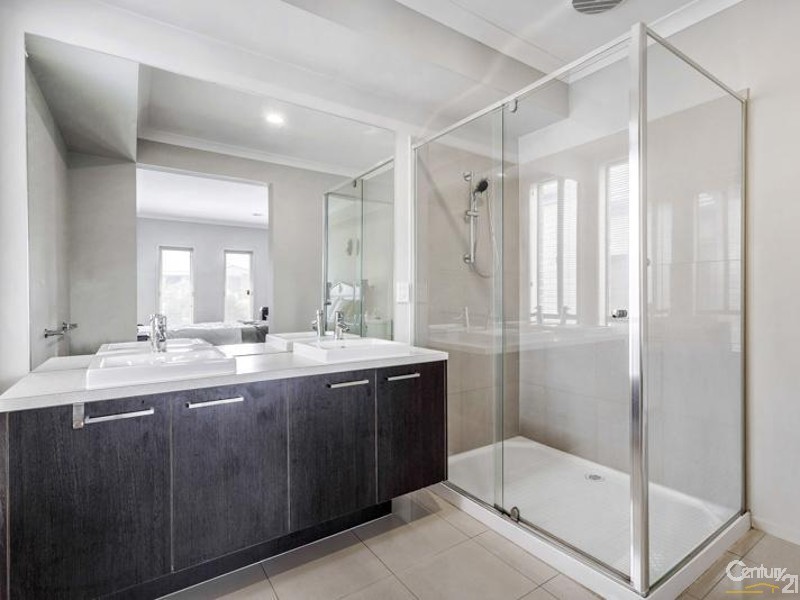 26 Dargy Amble, Point Cook VIC 3030