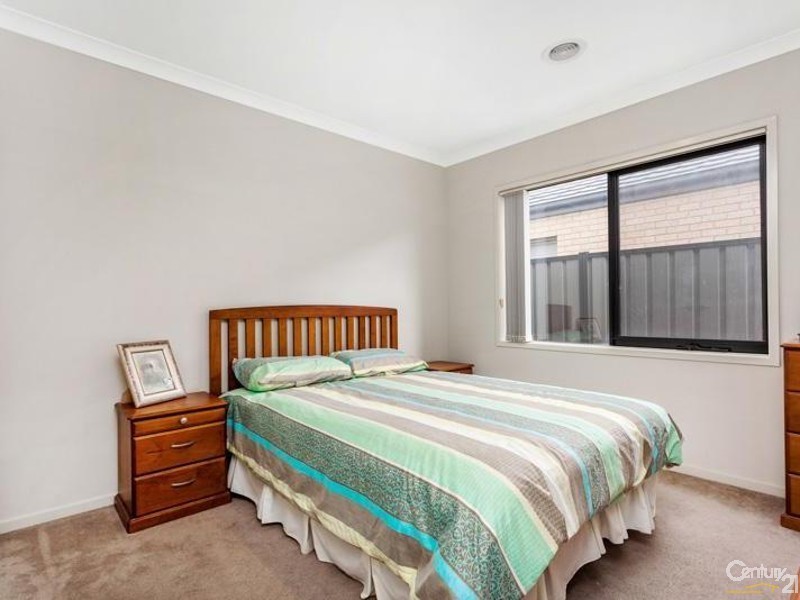 26 Dargy Amble, Point Cook VIC 3030