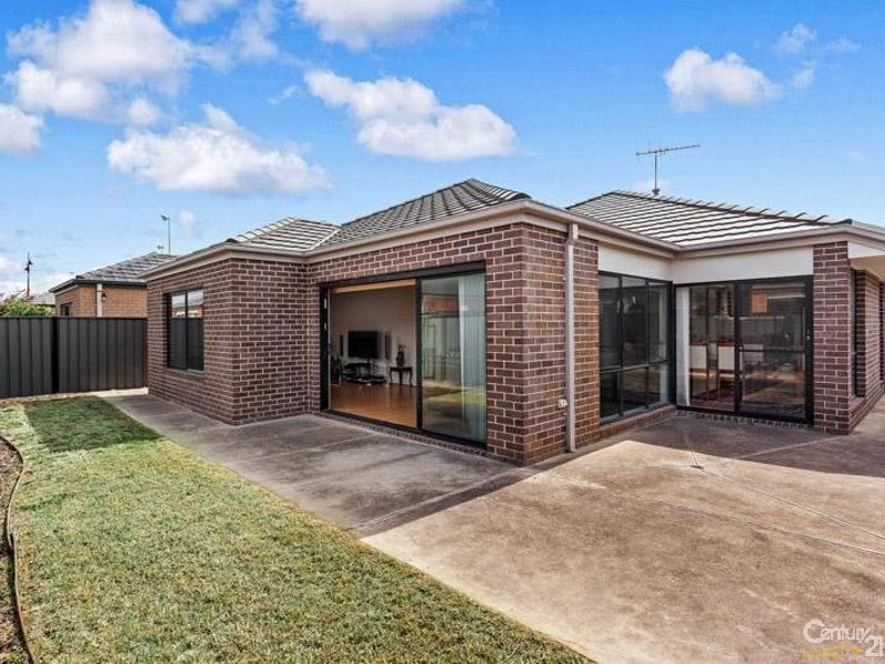 26 Dargy Amble, Point Cook VIC 3030