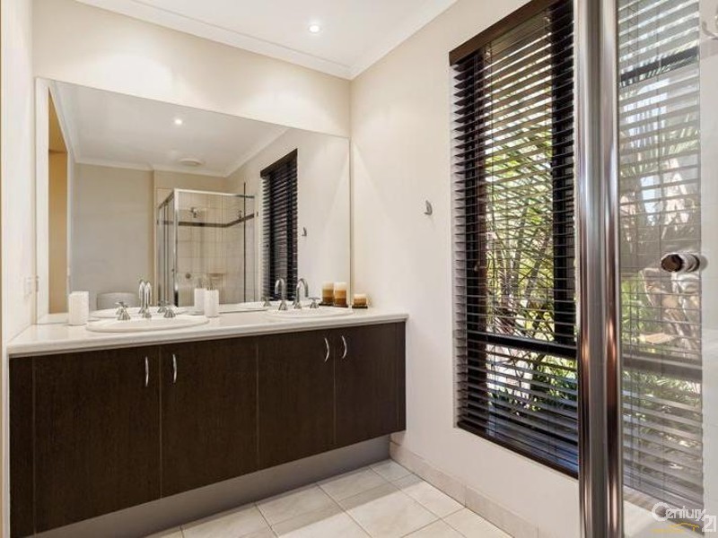1 Caldicott Crescent, Point Cook VIC 3030