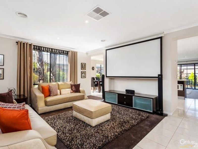 1 Caldicott Crescent, Point Cook VIC 3030