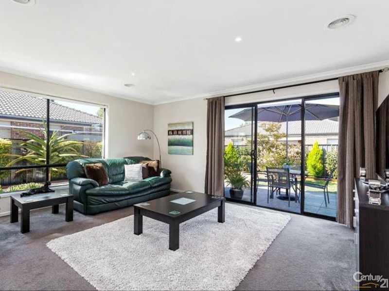 1 Caldicott Crescent, Point Cook VIC 3030