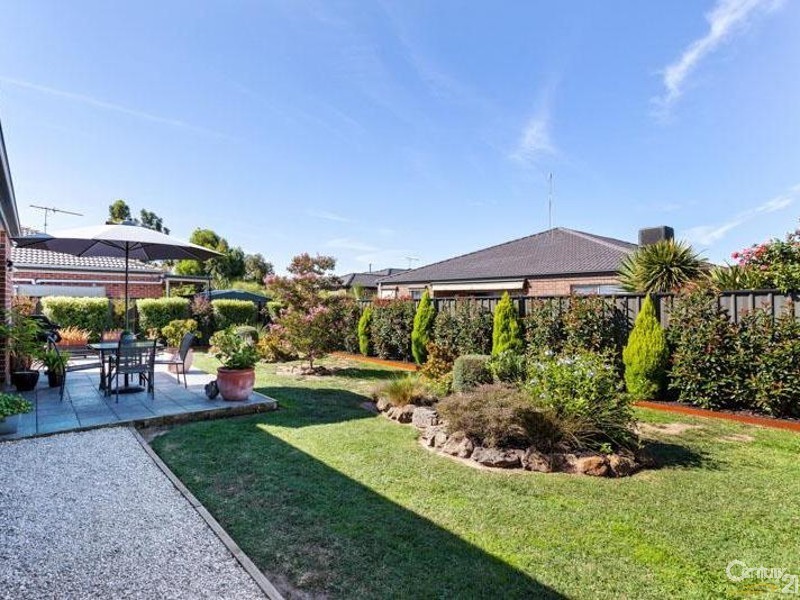 1 Caldicott Crescent, Point Cook VIC 3030