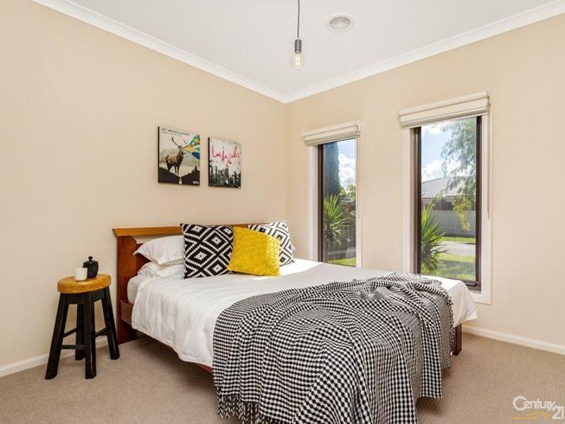 15 Daisy Drive, Point Cook VIC 3030
