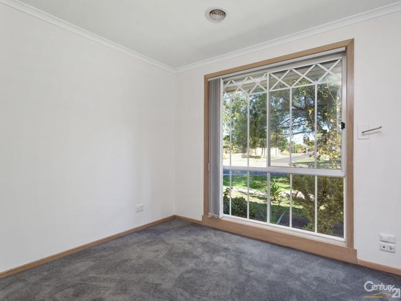 12 Thames Boulevard, Werribee VIC 3030