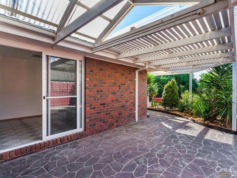 12 Thames Boulevard, Werribee VIC 3030