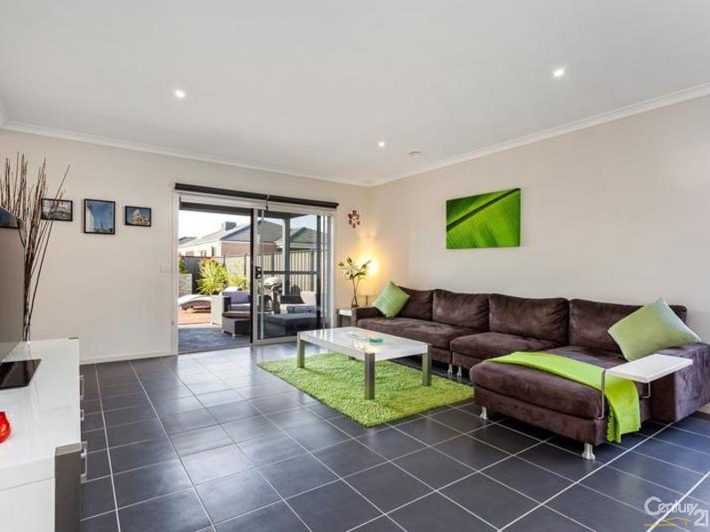 28 Atkinson Close, Point Cook VIC 3030