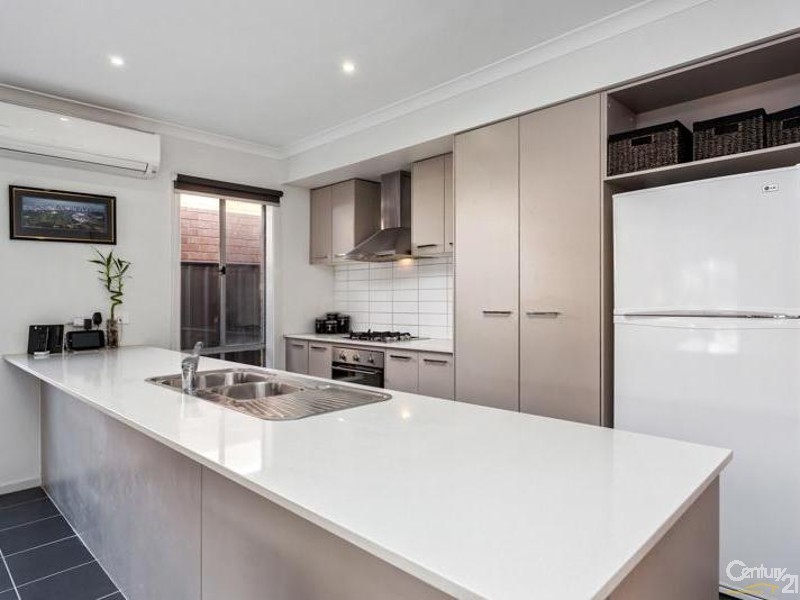 28 Atkinson Close, Point Cook VIC 3030