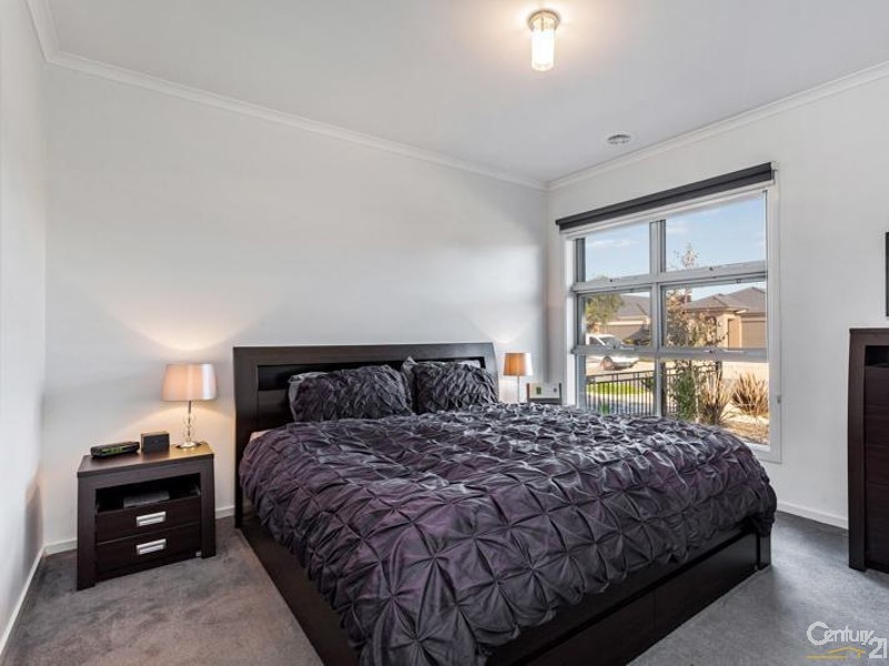 28 Atkinson Close, Point Cook VIC 3030