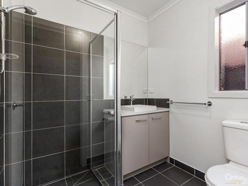 28 Atkinson Close, Point Cook VIC 3030